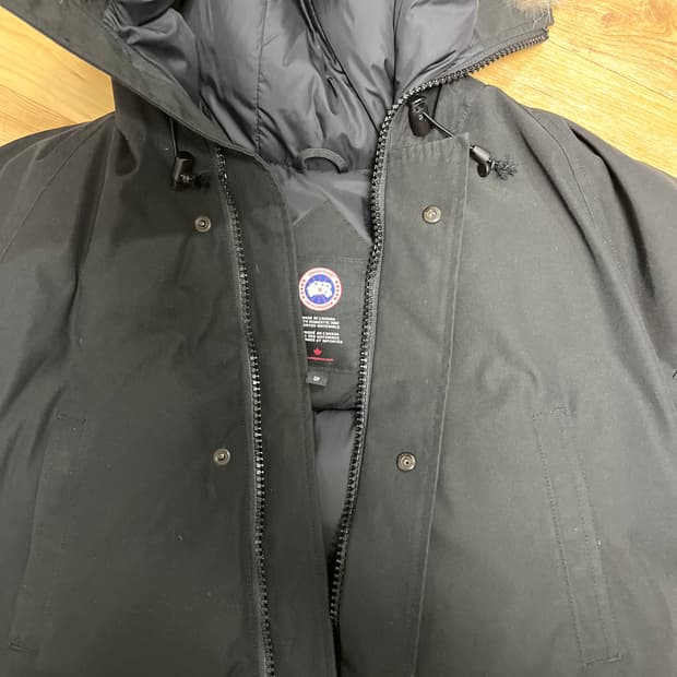 캐나다구스 패딩