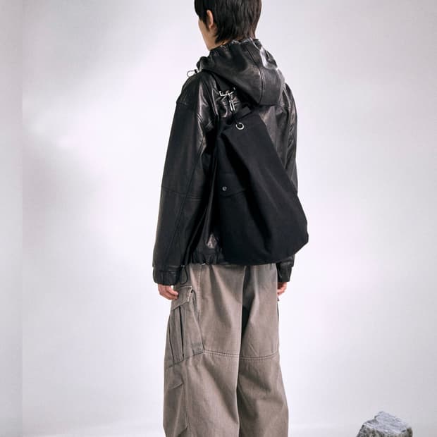 해칭룸 더플 크로스 백 블랙