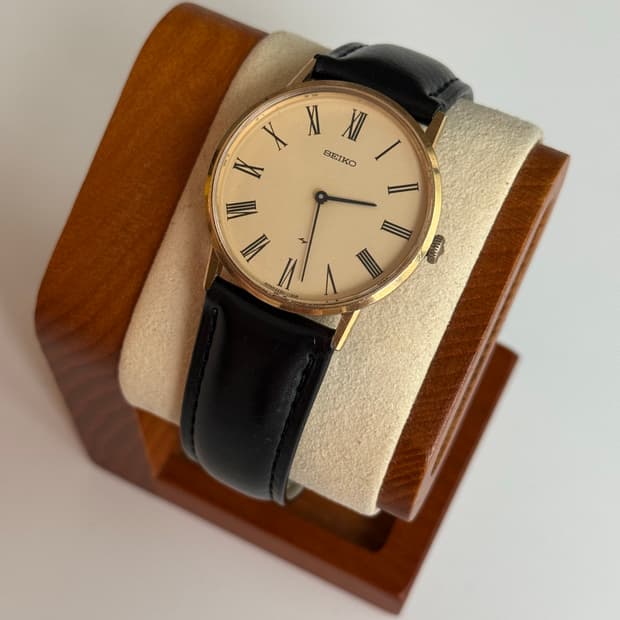 세이코 Seiko 샤리오 쿼츠 골드