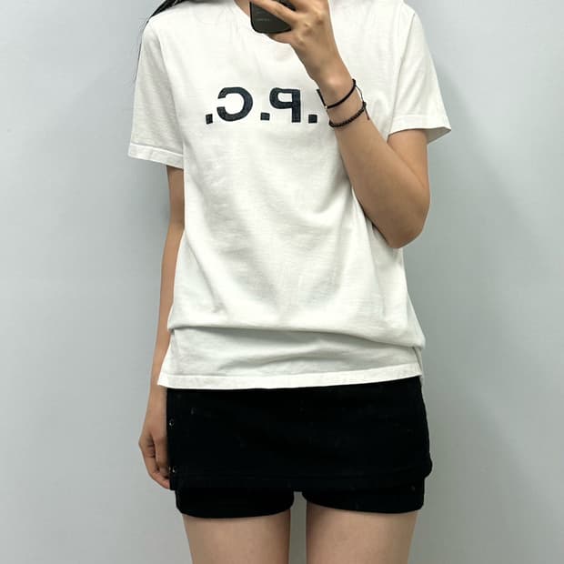 아페쎄 화이트 반팔 티셔츠 