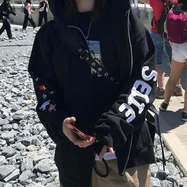 세이에 별패치 후드집업 블랙 seiie