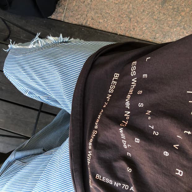 블레스 25주년 멀티 컬렉션 티셔츠 