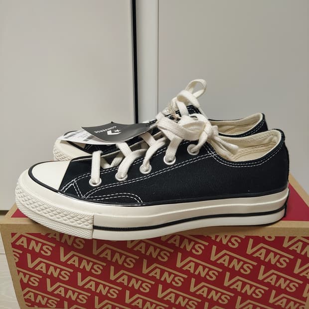 새상품 컨버스 척70  230 무료배송