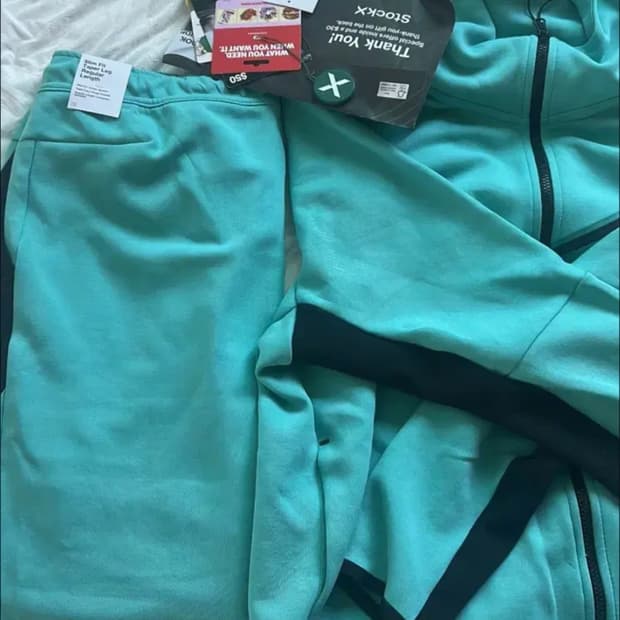 이쁜 테크팩 삽니다 