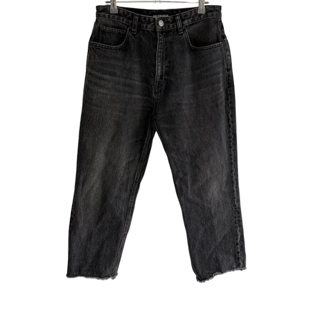 발렌시아가 컷 오프 블랙 워싱 데님 팬츠