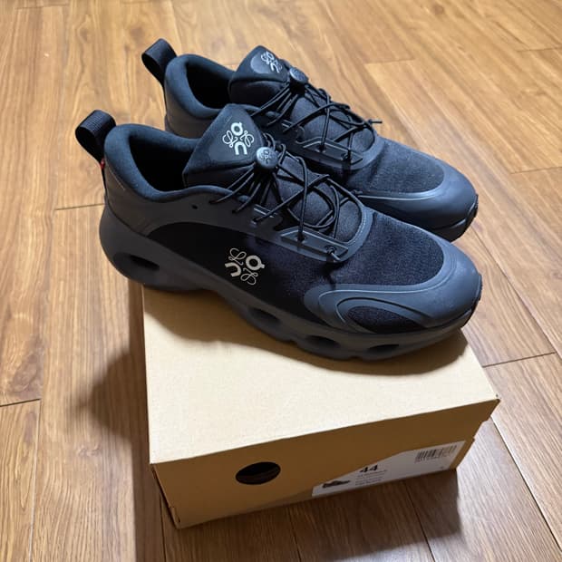 [44] 로에베 X 온러닝 클라우드솔로 블랙