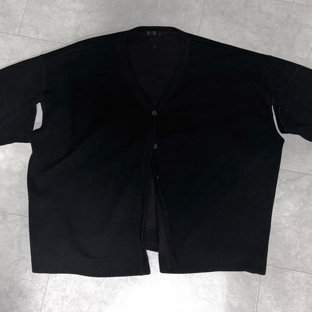 AMU 울 혼방 오버사이즈 컷팅 디테일 가디건