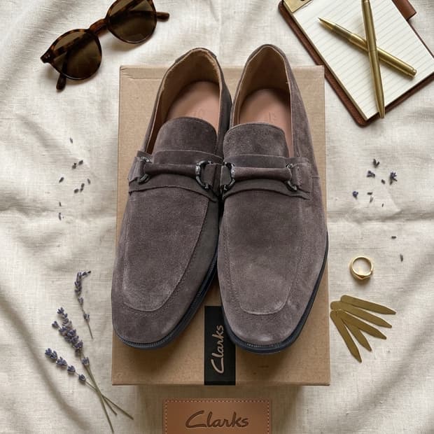 클락스(Clarks) 스웨이드 로퍼