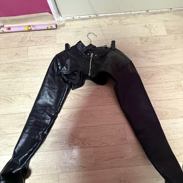 배드블러드 볼레로 레더자켓