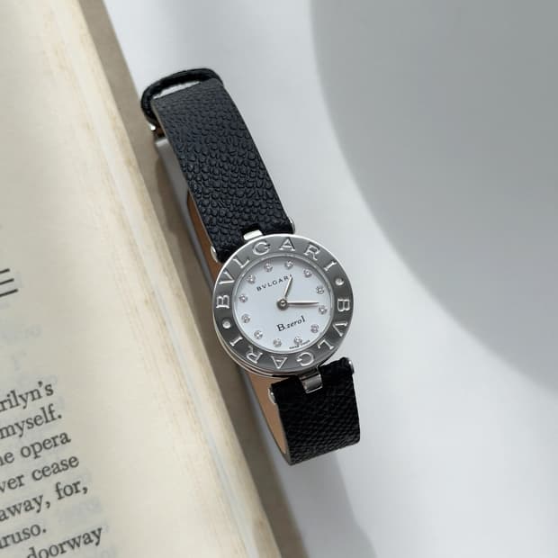 불가리 비제로원 12P 화이트 다이얼 시계