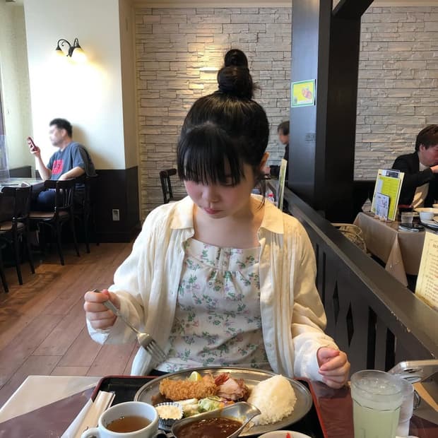 쉬이즈큐트 제인셔츠 새상품 (연늘템)