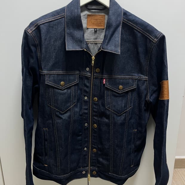 Kith  x  Levis 데님 트러커 자켓