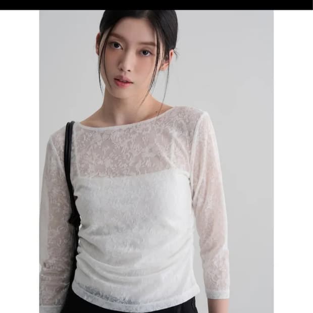 에잇세컨즈 보트넥 레이스 화이트 반투명 티셔츠