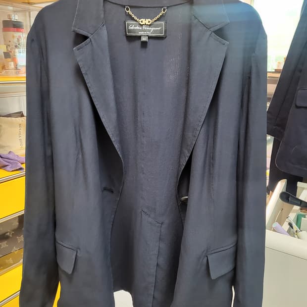 (정품)살바토레 페라가모 네이비 실크100블레이저 44-통통66%