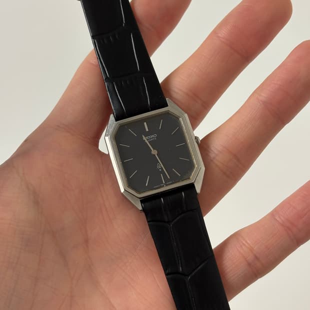 1970s Chariot Navy Dial Silver Quartz