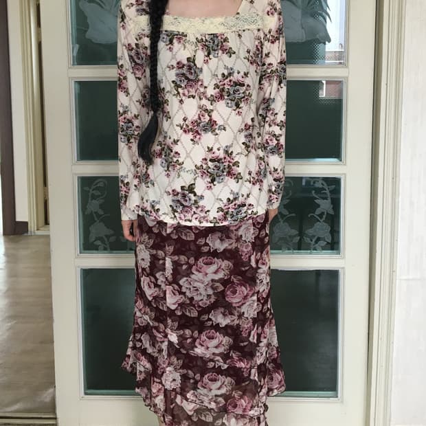 Lace trimming flower pattern sleeve