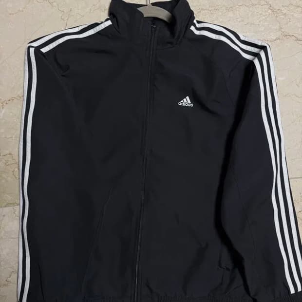 아디다스바람막이