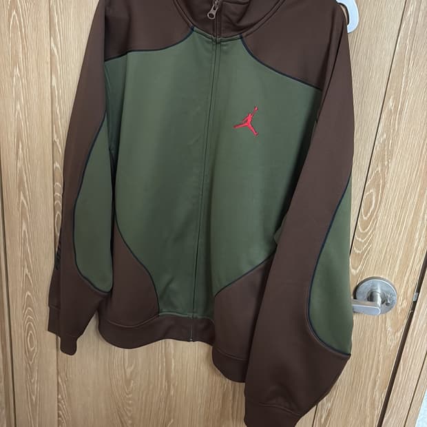 슈프림 조던 콜라보 자켓