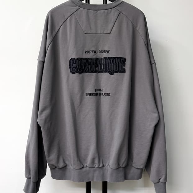 준지 23f/w Complique 스웻셔츠