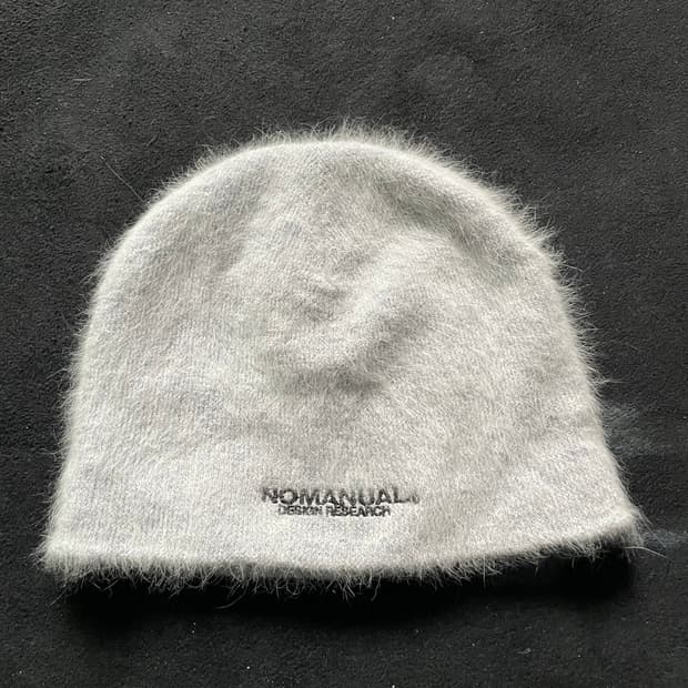 NOMANUAL hairy beanie