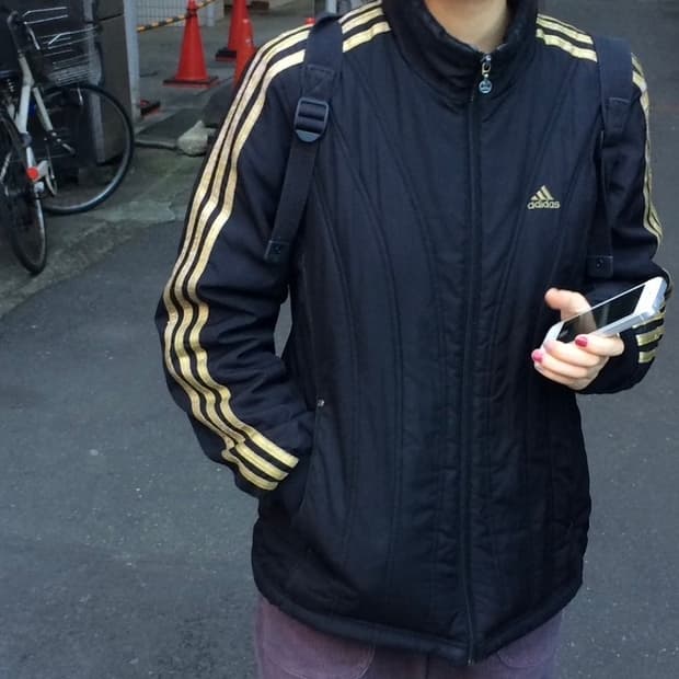 아디다스 누빔 패딩