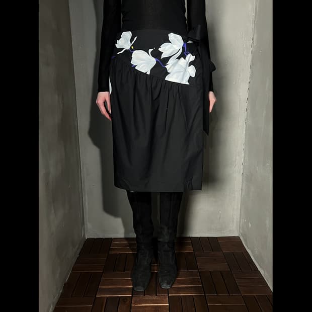 드리스 반 노튼 비대칭 플로럴 스커트