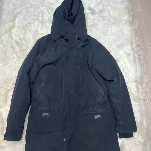 캐나다구스 패딩 m사이즈