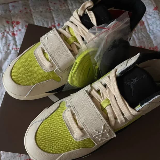 나이키 트레비스 스캇 점프맨 TR 브라이트 캑터스