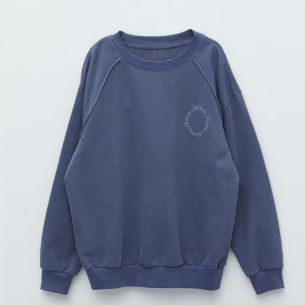 마뗑킴 피그먼트 로고 맨투맨 블루