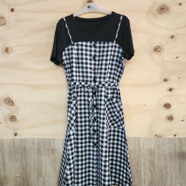 1055) 반팔 체크 미디원피스