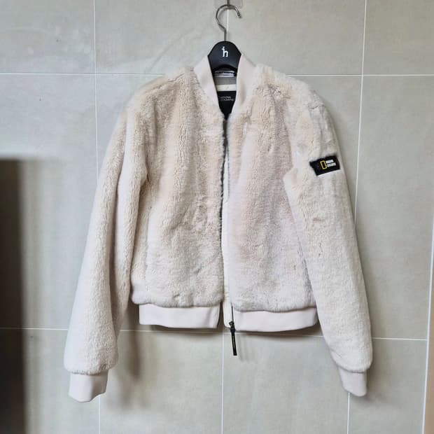 내셔널지오그래픽 정품 여성점퍼 미사용 90