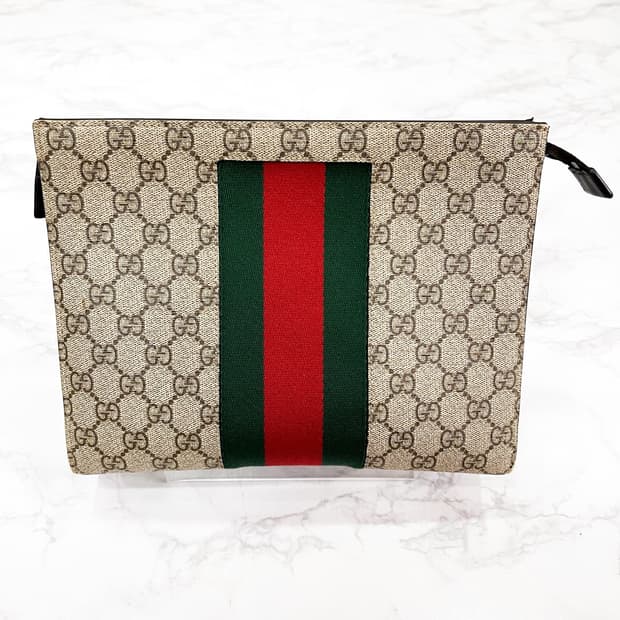 구찌 GG 수프림 웹 클러치