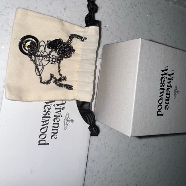 비비안웨스트우드 레드라벨 ORB 목걸이 블랙