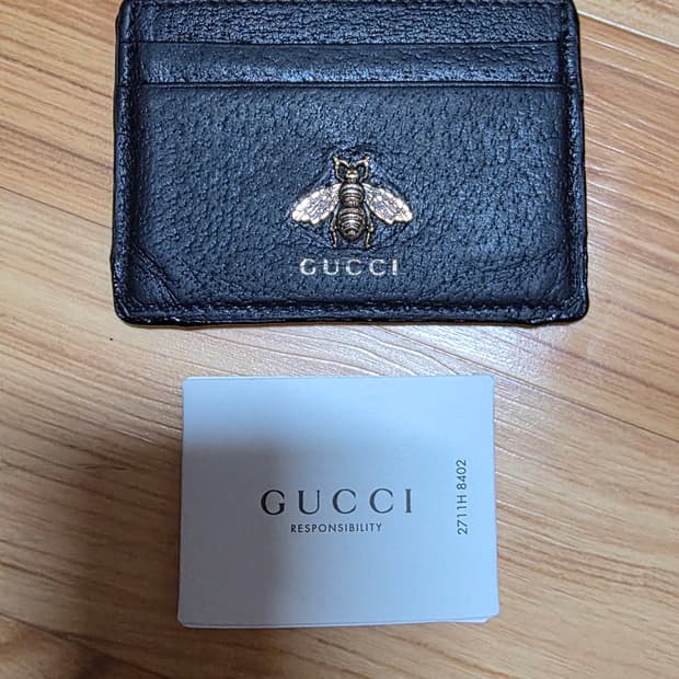 (정품) 구찌 애니멀리에(벌) 카드지갑/남녀공용/검정/개인/팝니다.