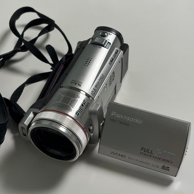 파나소닉 HDC-TM300 빈티지 캠코더 실버