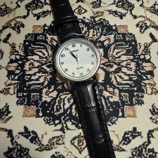 SEIKO 빈티지 쿼츠 시계