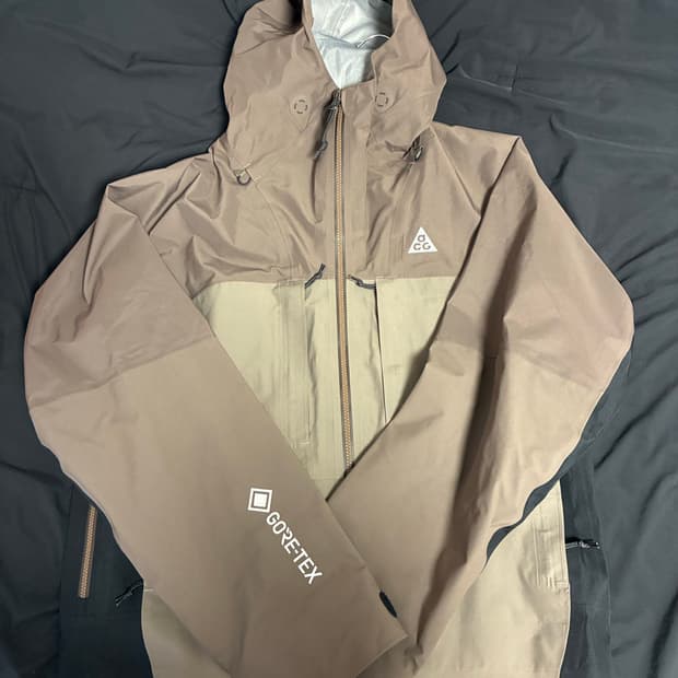 나이키 acg 스톰핏 adv 고어텍스 미저리 (L사이즈)