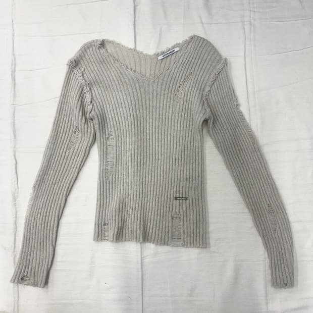 Whole papaer 브이넥 니트