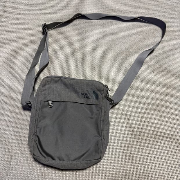 노스페이스 미니 크로스백