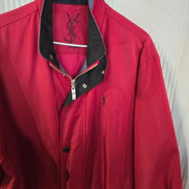 입생로랑 빈티지 레드 컬러 바람막이 자켓