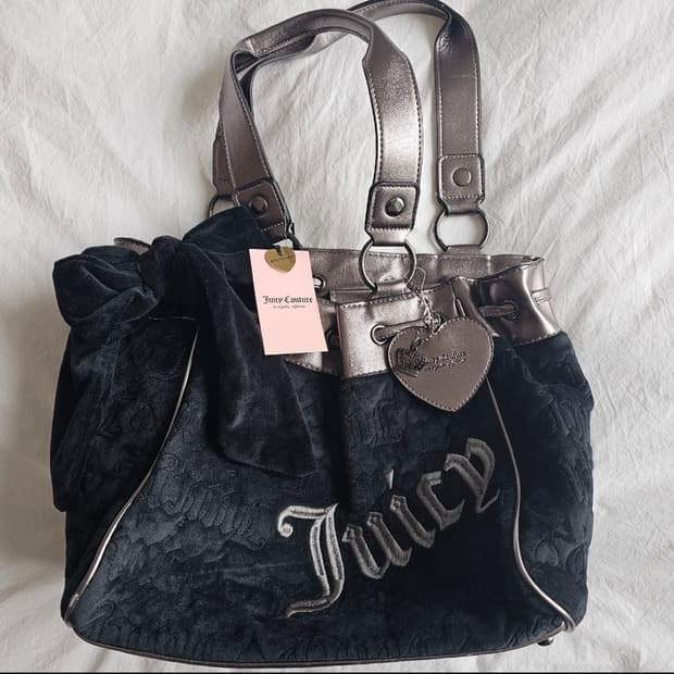 쥬씨꾸뛰르 데이드리머 블랙 숄더백