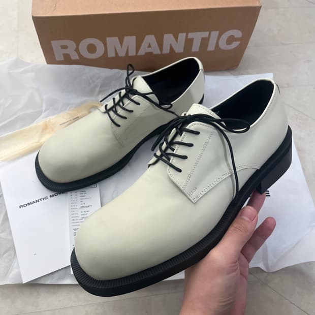 새상품(260)로맨틱무브 라분 더비슈즈 FG아이보리