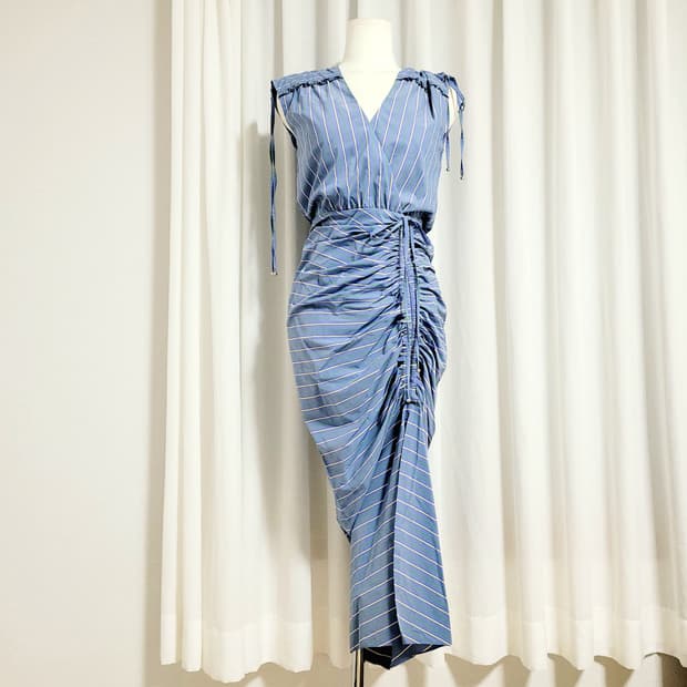 베로니카 비어드 셔링 원피스 (44-날씬55) 한화73만원/택달린새상품