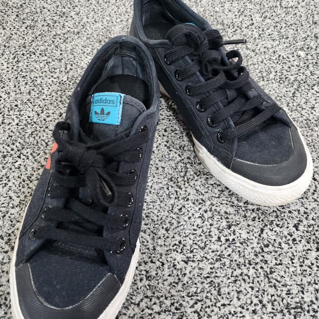 //아디다스 니짜 트레포일 남자 여자 스니커즈 235 (남녀공용)