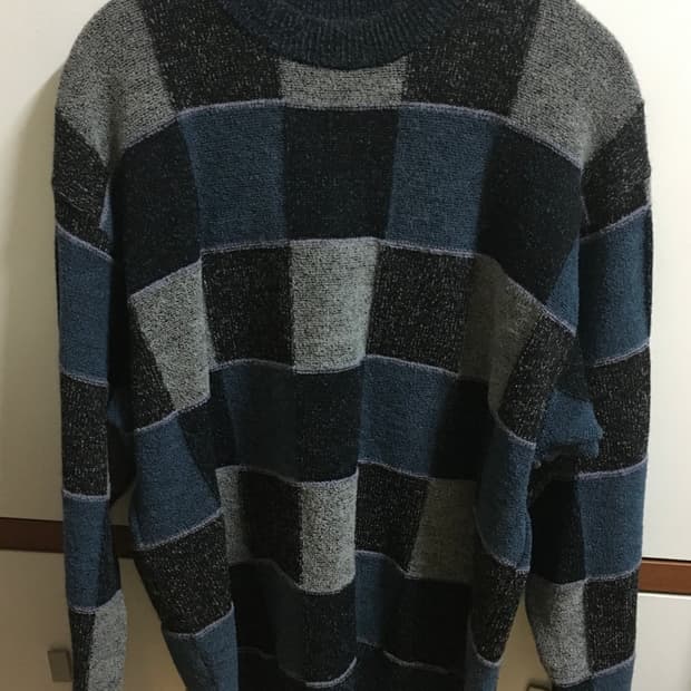 체크패턴 니트