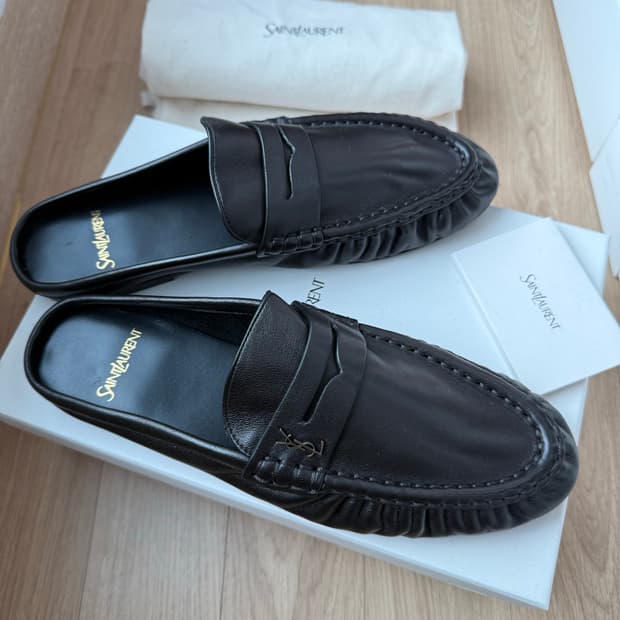 생로랑 르 로퍼 뮬