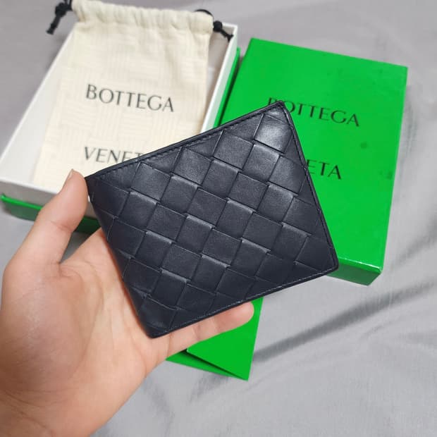 [풀박스]보테가베네타 인트레치아토 반지갑 블랙