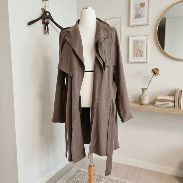 [ZOOC] 고급스러운 톤다운 브라운 트렌치코트 (사이즈 55)