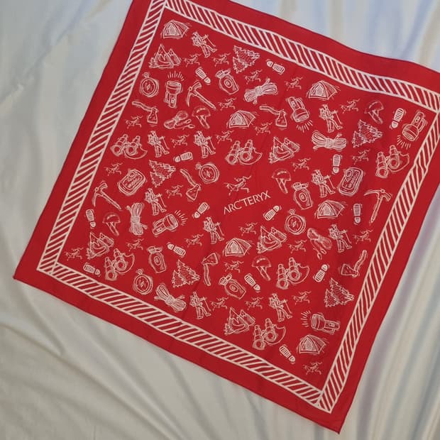 아크테릭스 반다나 손수건 스카프 