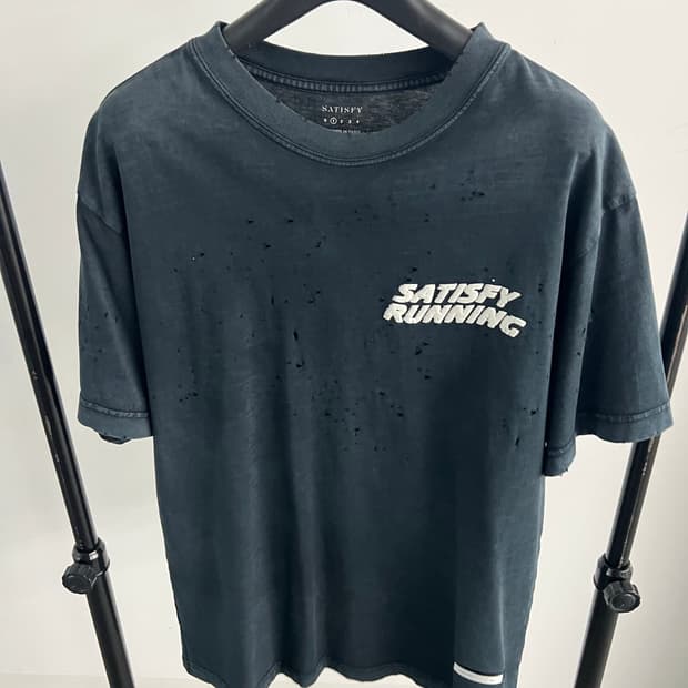 새티스파이 티셔츠